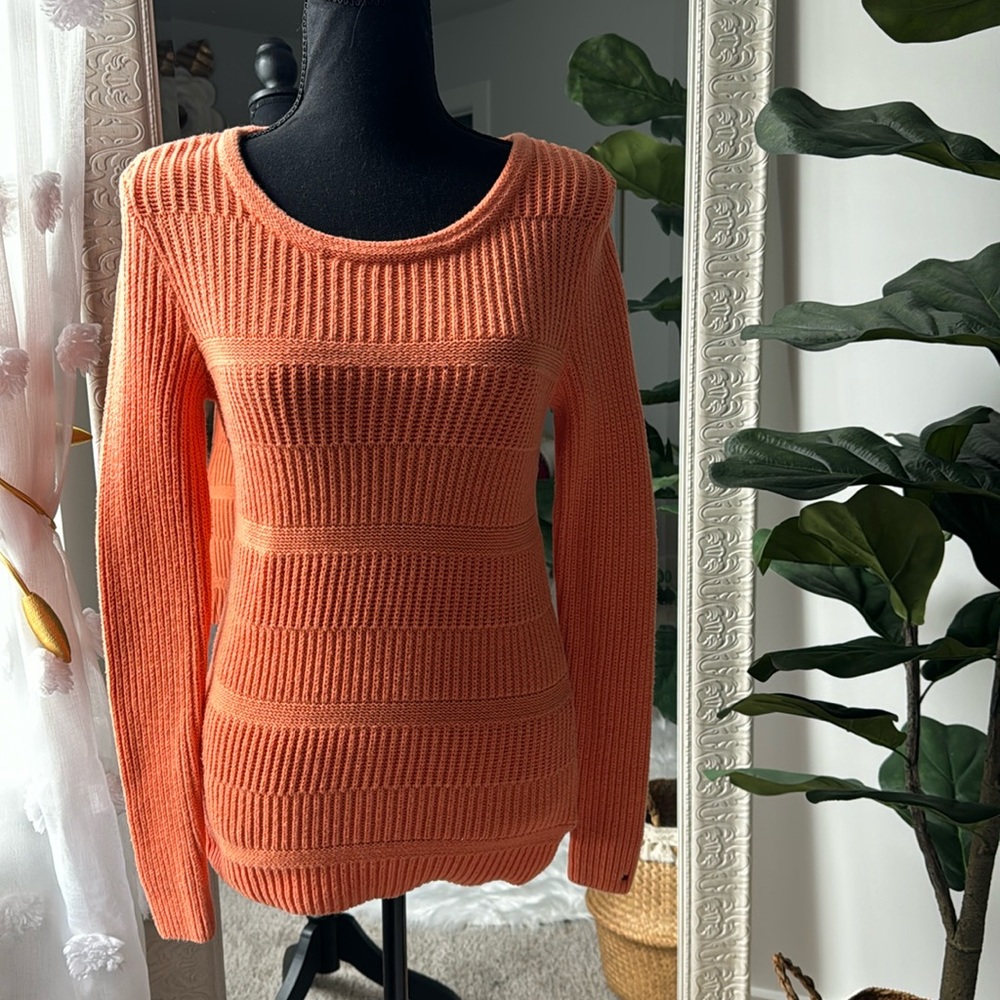 Women’s sweater